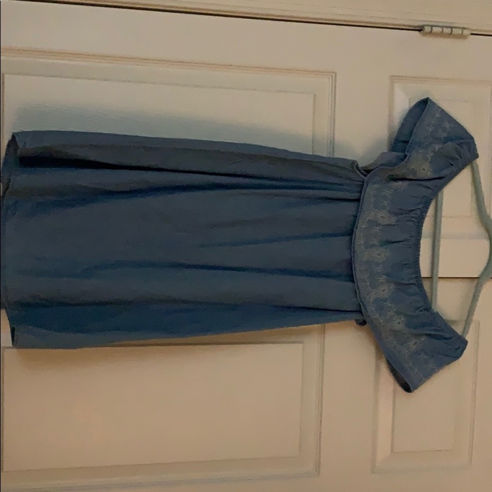 Shoulder dress